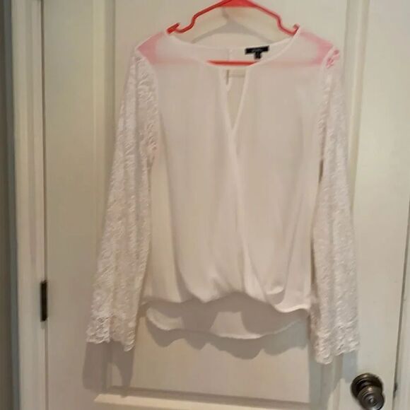 XOXO white blouse M  - Picture 1 of 2